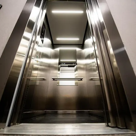 Smart Concept Living Plaza Apartman Bukarest