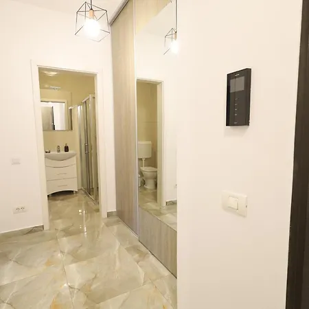 Smart Concept Living Plaza Apartman Bukarest