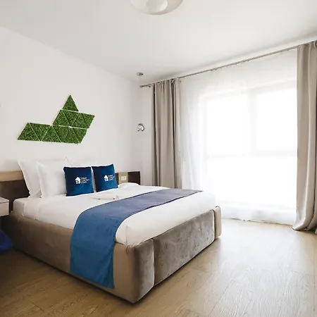 Smart Concept Living Plaza Apartman Bukarest