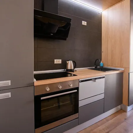 Smart Concept Living Plaza דירה *